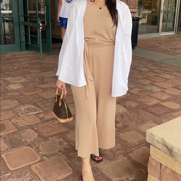 Banana and Republic jumpsuit - Picture 1 of 11